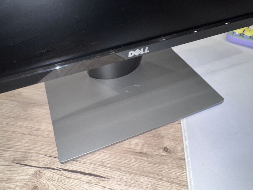 24 дюйми Монітор Dell