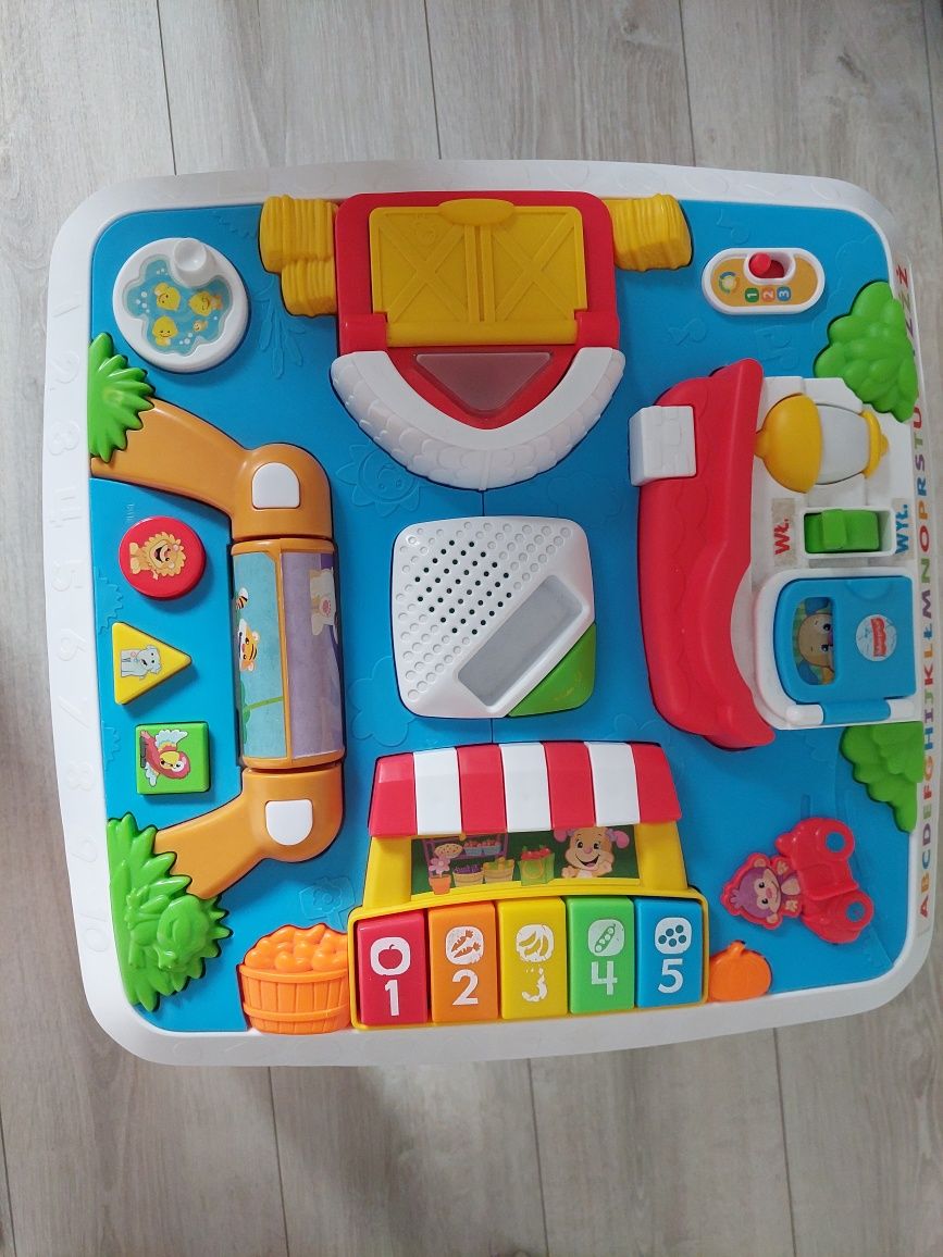 Edukacyjny stolik Fisher Price