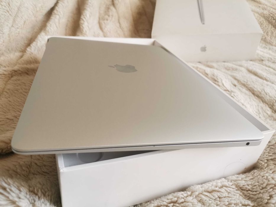 laptop MacBook Air m1 jak nowy