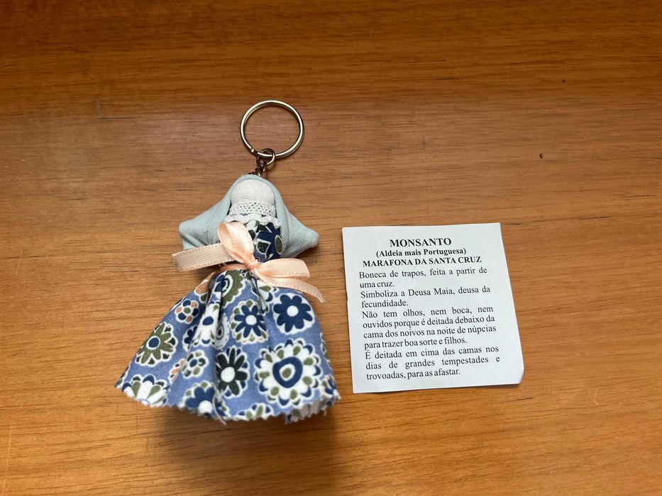 Boneca de trapos Marafona da Santa Cruz