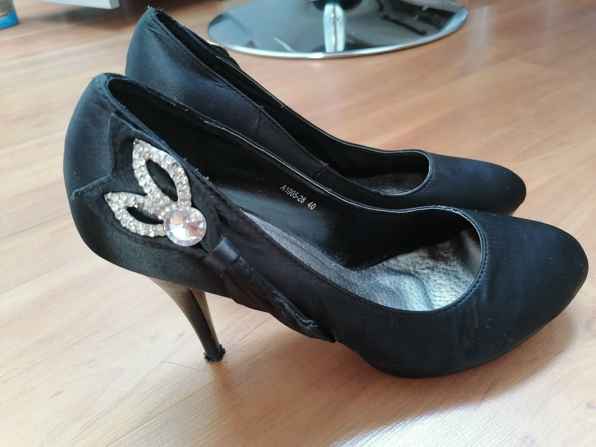 Buty szpilki czarne rozmiar 40