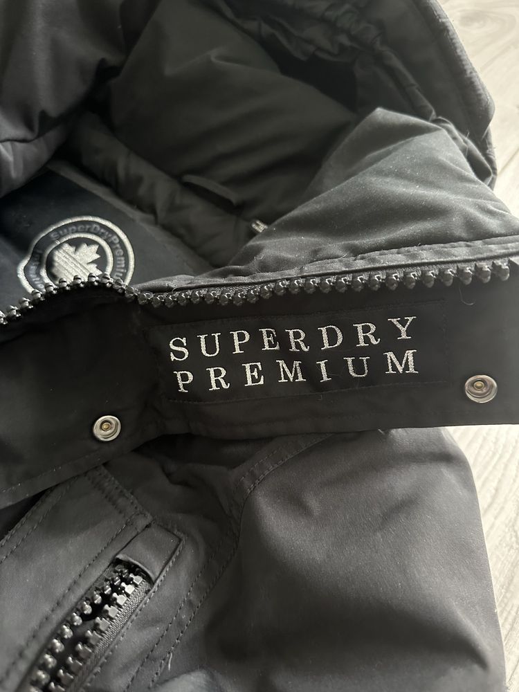 Пуховик Superdry premium, оригинал