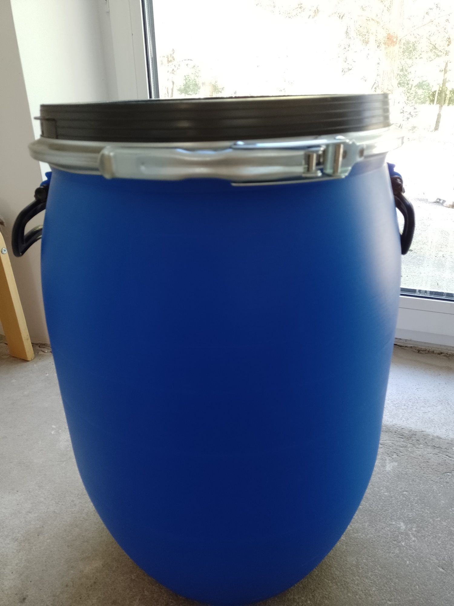 Beczka nowa 60l.plastikowa KDF