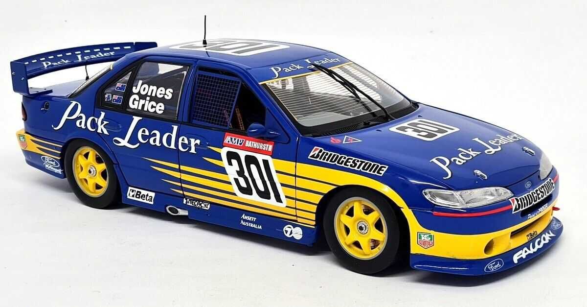 1:18 Apex Ford Falcon Pack Leader Racing #301 Bathurst 1996 blue