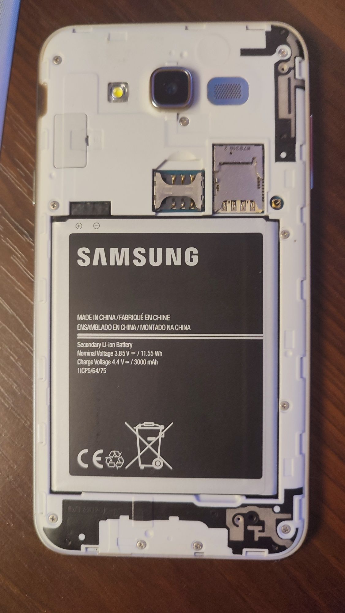 Samsung galaxy J7 Neo,