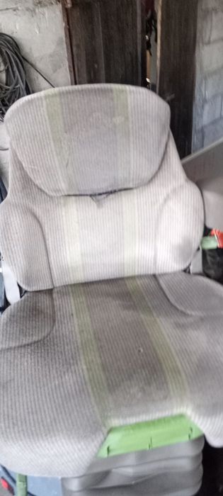 Fotel siedzenie John Deere pneumatyczne obrotowe Grammer msg 95