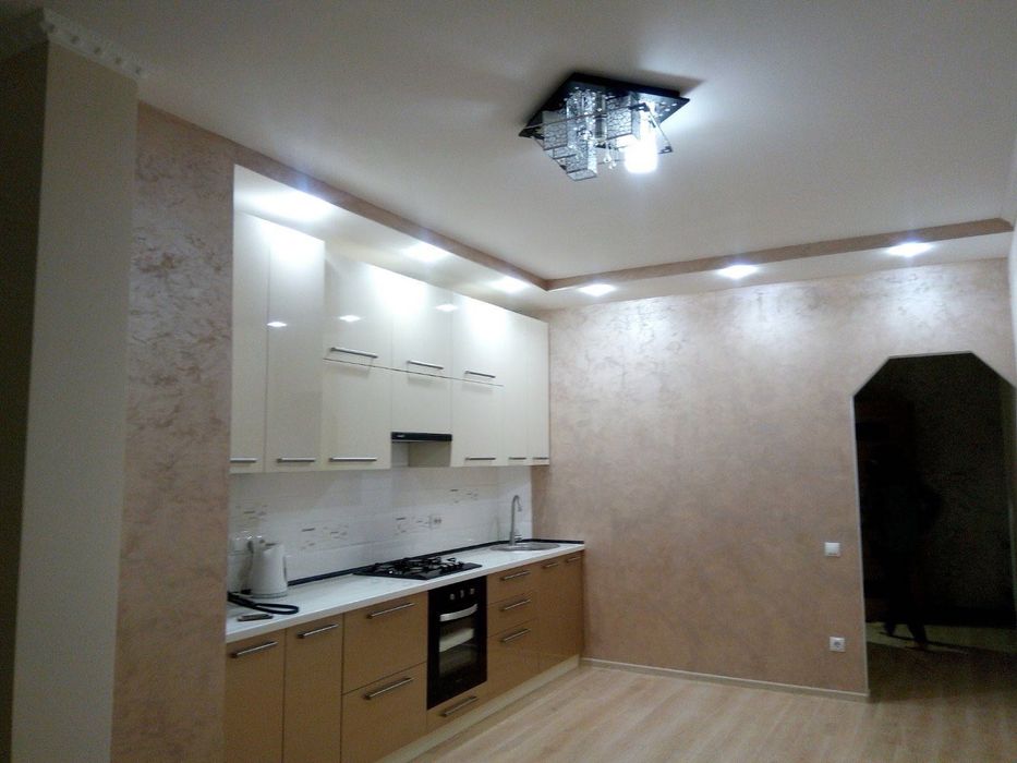 Продаж кухонного набору в ідеальному стані