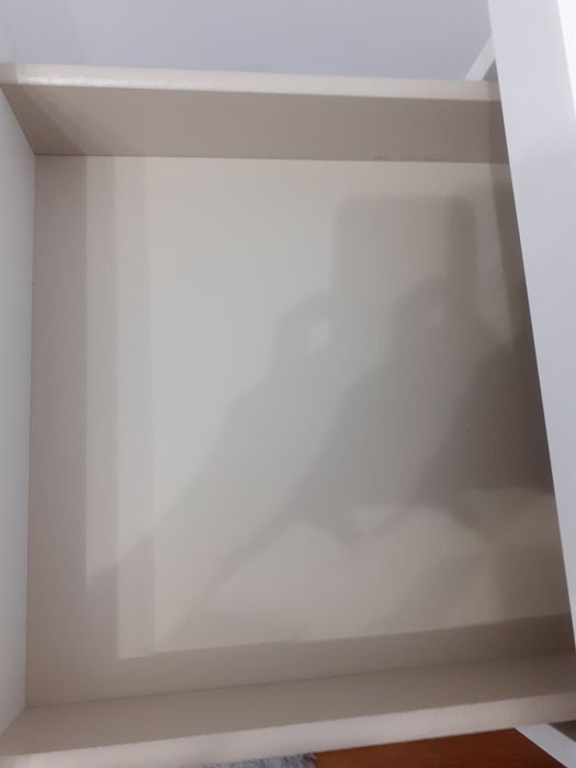 biurko w dobrym stanie