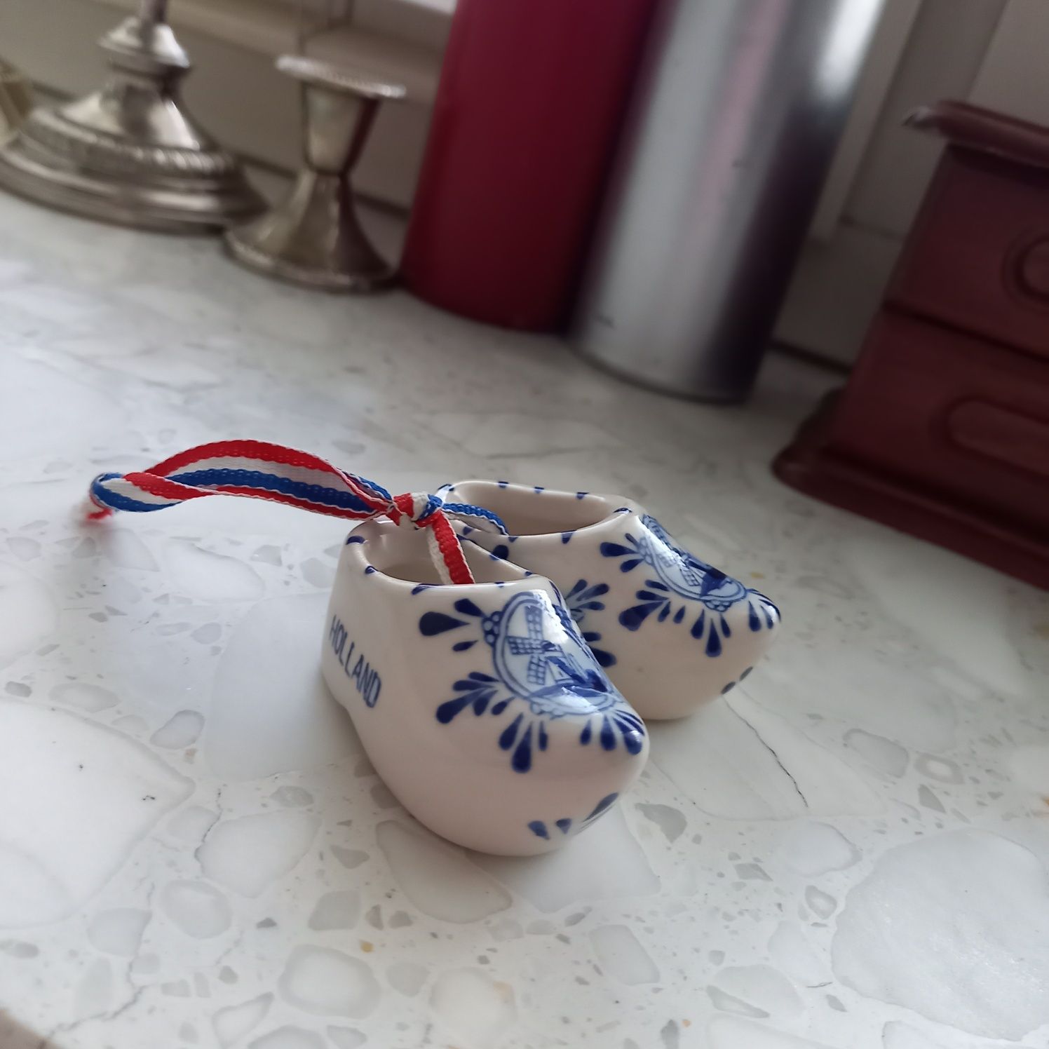 Buciki porcelanowe chodaki holenderskie malowane sygnowane figurka