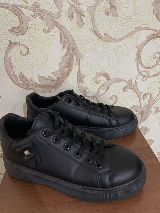 Продаю Кросівки