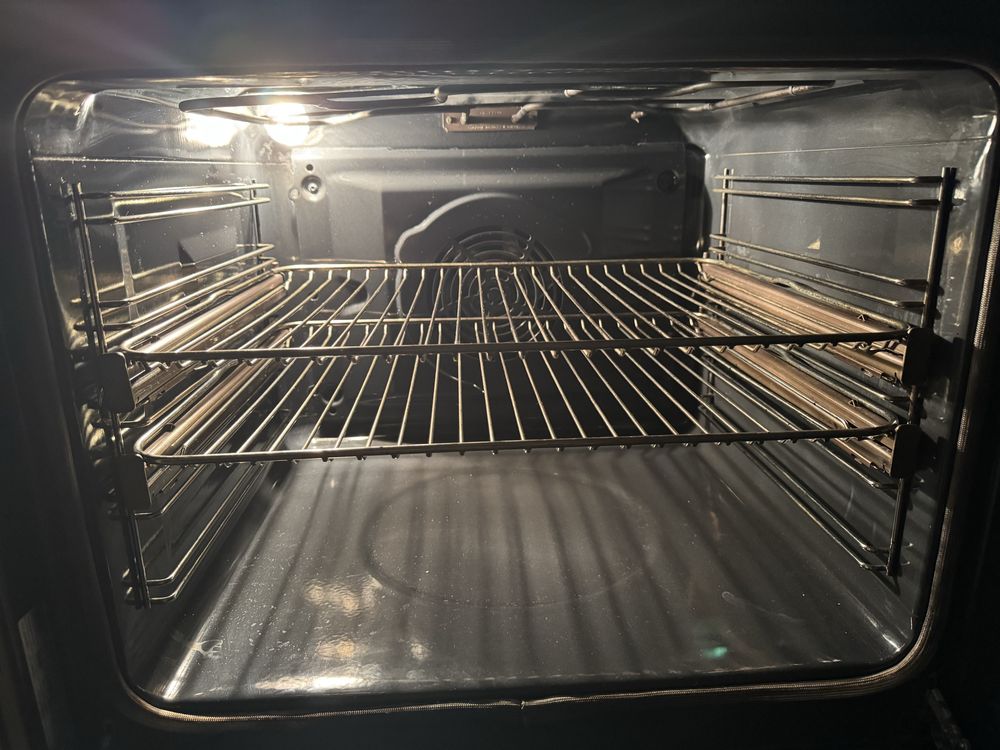 Forno pirolítico como novo com 5 anos de garantia