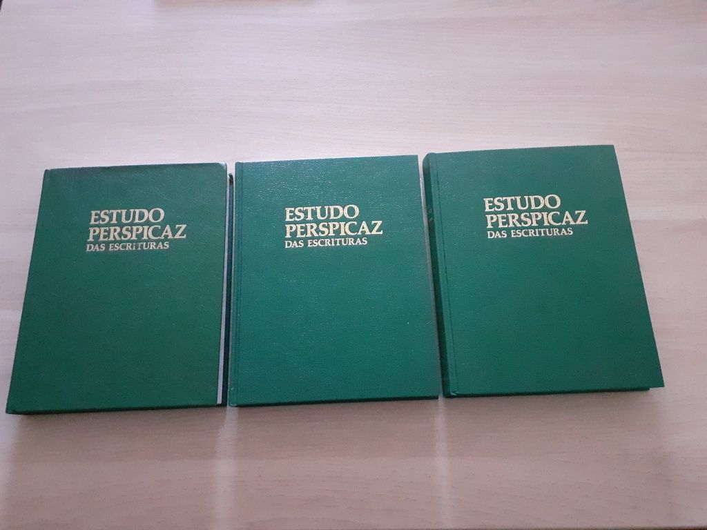 "Estudo Perspicaz das Escrituras" Volume 1,2,e 3 (Coleção Completa)