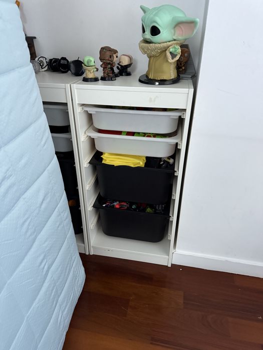 IKEA Regal z pojemnikami dostepne 4 identyczne sztuki