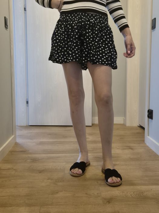 * Spodenki materiałowe granatowe w białe groszki sinsay rozm 42