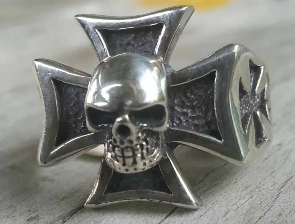 Мужское Kольцо Мальтийский крест с черепом