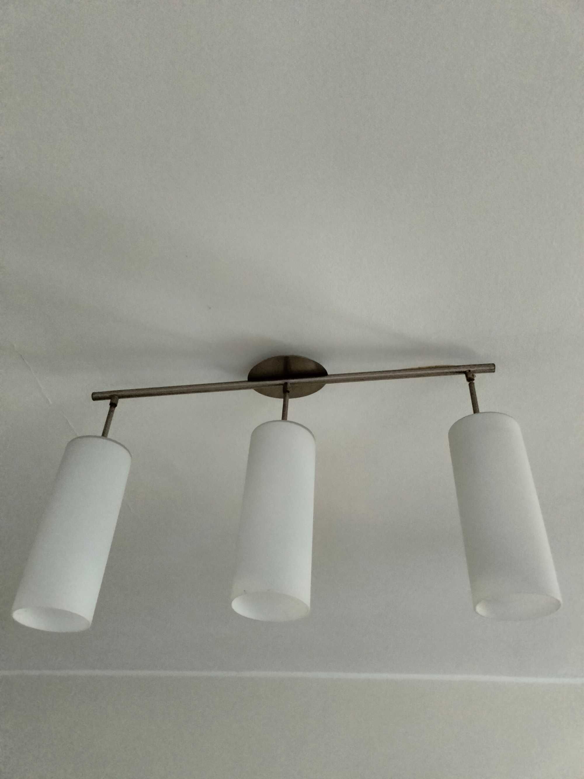 Lampy sufitowe do salonu
