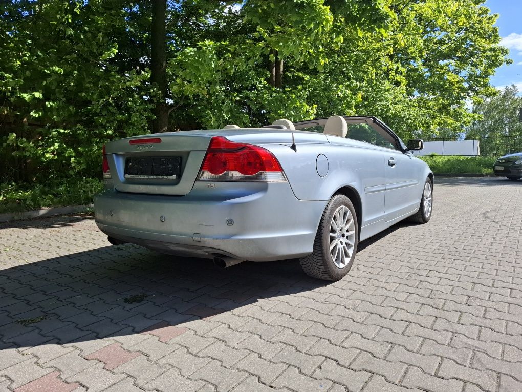 Volvo C70 T5 230 koni, manual, bezwypadkowy, zarejestrowany w kraju