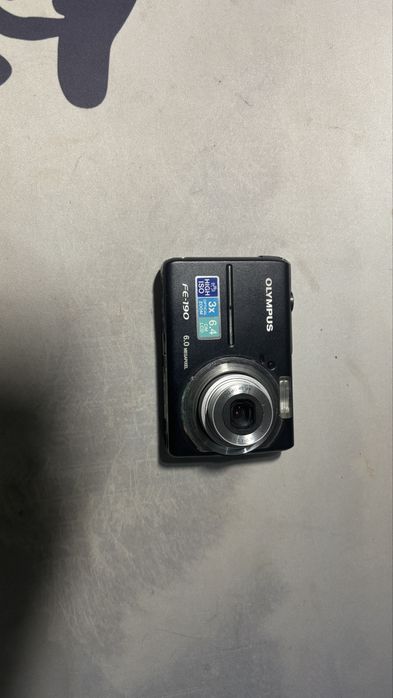 Фотоапарат FE-190