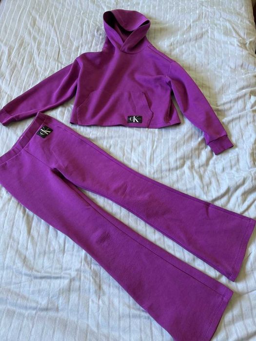 Фирменный костюм Calvin Klein на девочку 11-12 лет