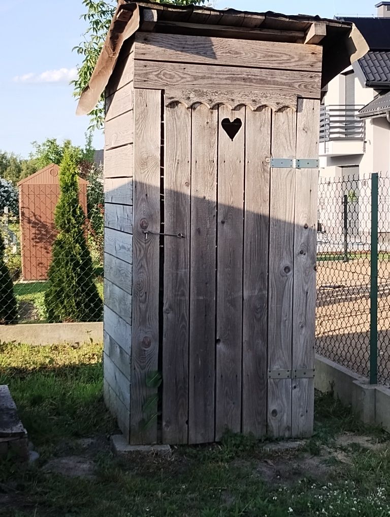 WC budowlane w bardzo dobrym stanie