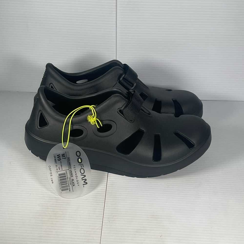 Легкі кросівки Сандалі В'єтнамки Crocs Oofos з США Є розміри 41-43