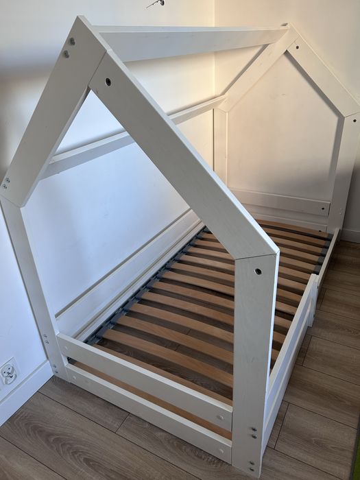 Łóżko domek białe drewniane 160x80