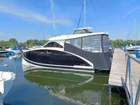 Jacht motorowy domek na wodzie Navigathor 30 Houseboat łódź Prestige