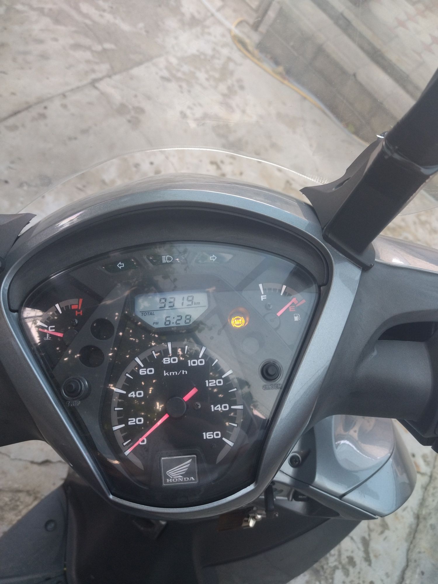 Продам мопед HONDA SH 150