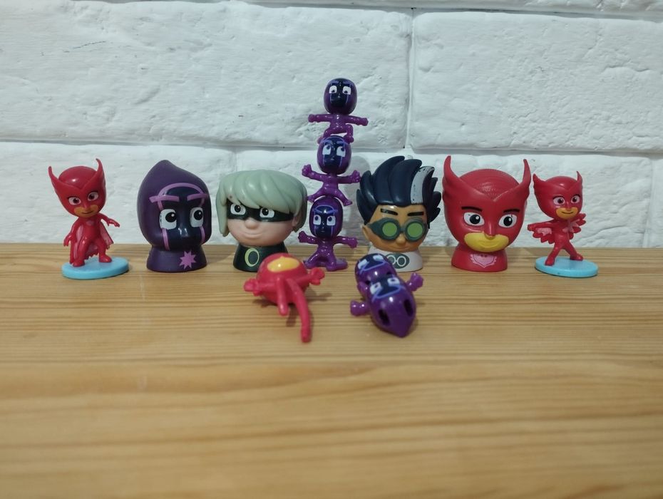 Zestaw figurek z pijamersow