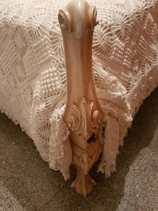 Conjunto cama cómoda mesinhas cabeceira