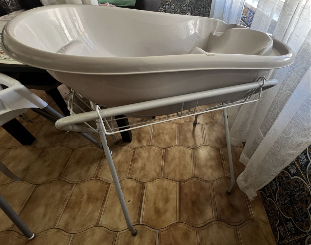 Banheira bebe com suporte