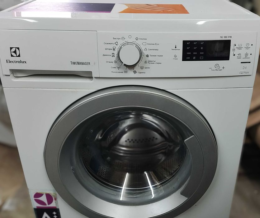 Пральна машина Electrolux EWS1074SMU