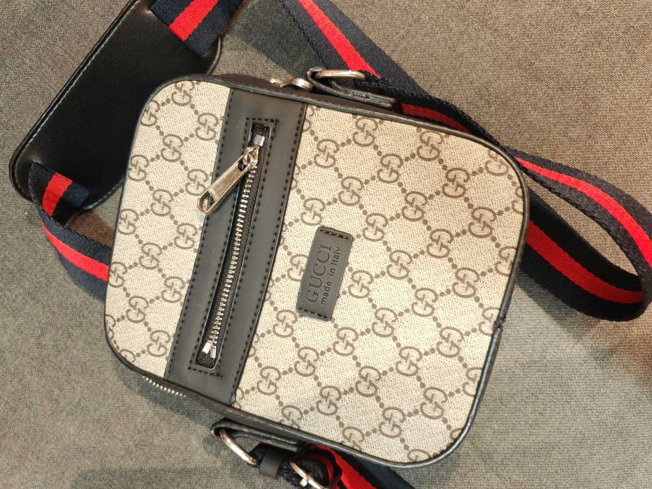 Torebka męska reporterka Gucci 16x21x6 bardzo ładnie wykonana!