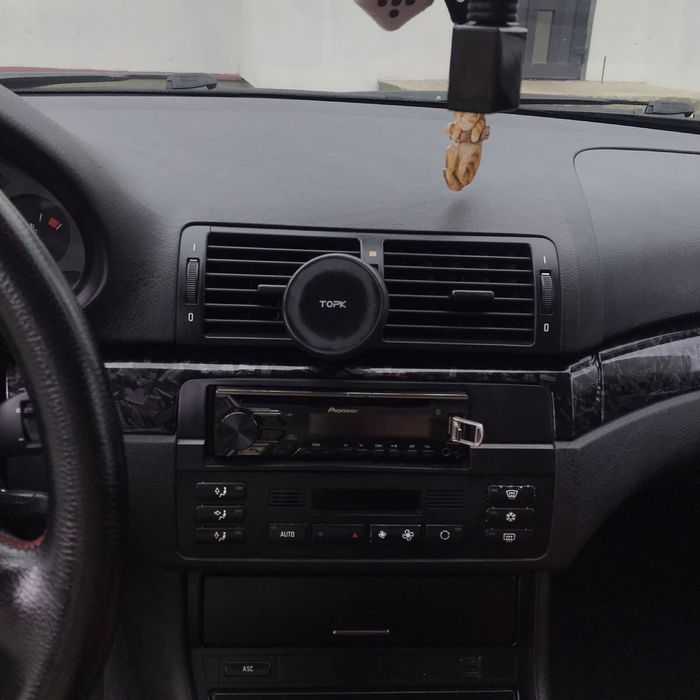 BMW E46 1999  рік 1.9 бензин