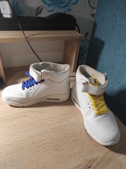 Кросівки - ботинки для дівчинки