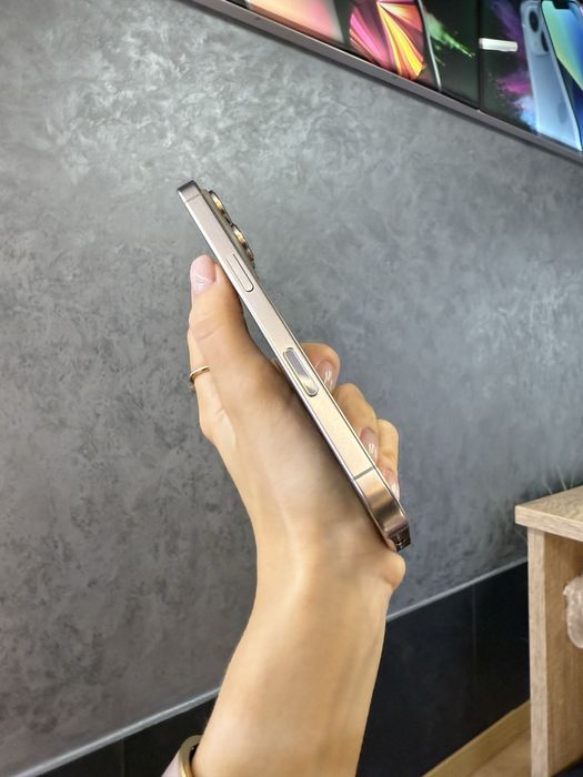 Used IPHONE 16Pro 256 Natural Titanium Neverlock Костюшка,5 igrand