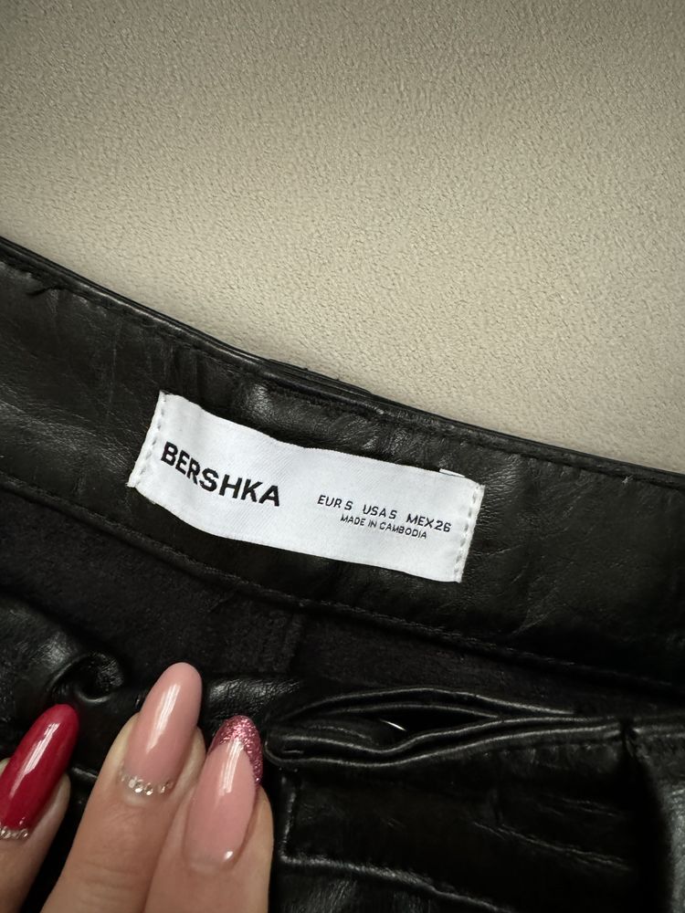 Продам стильные шорты-бермуды Berska