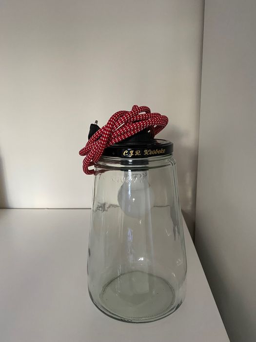 Candeeiro / lanterna com fio de tecido encarnado 25€€