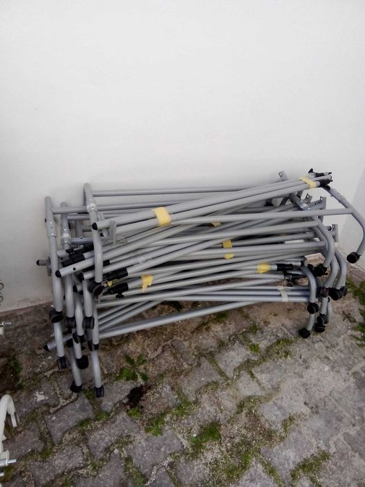 Suportes seminovos IKEA e cabides para loja ou casa