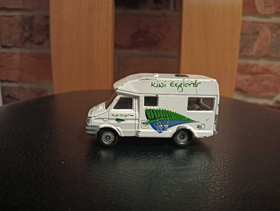 Siku 1022 Iveco Dormobile – model kampera „Kiwi Explorer”