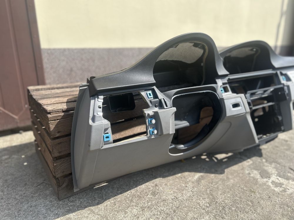 Deska rozdzielcza bmw e90 e91 kokpit pulpit szara wysylka sprawna
