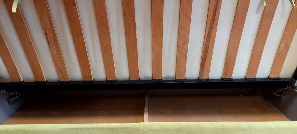 Продам диван в гарному стані