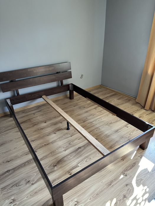 Łóżko drewniane brązowe 140x200 stelaże elektryczne łóżko dwuosobowe