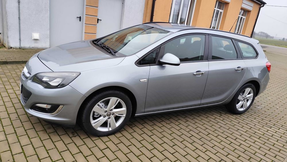 Opel Astra j Lift 1.7 CDTi 120KM 2013r 193tys km