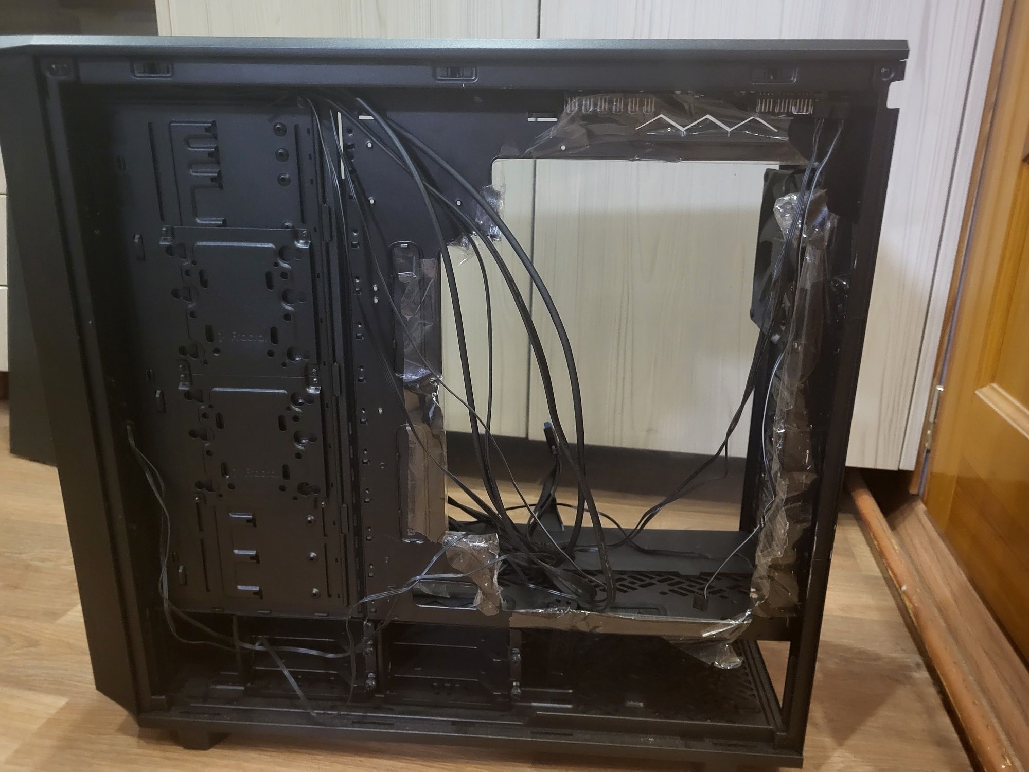 Корпус Fractal Design Meshify 2 XL Light Tempered Glass