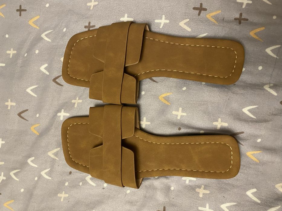 Шльопанці слайди