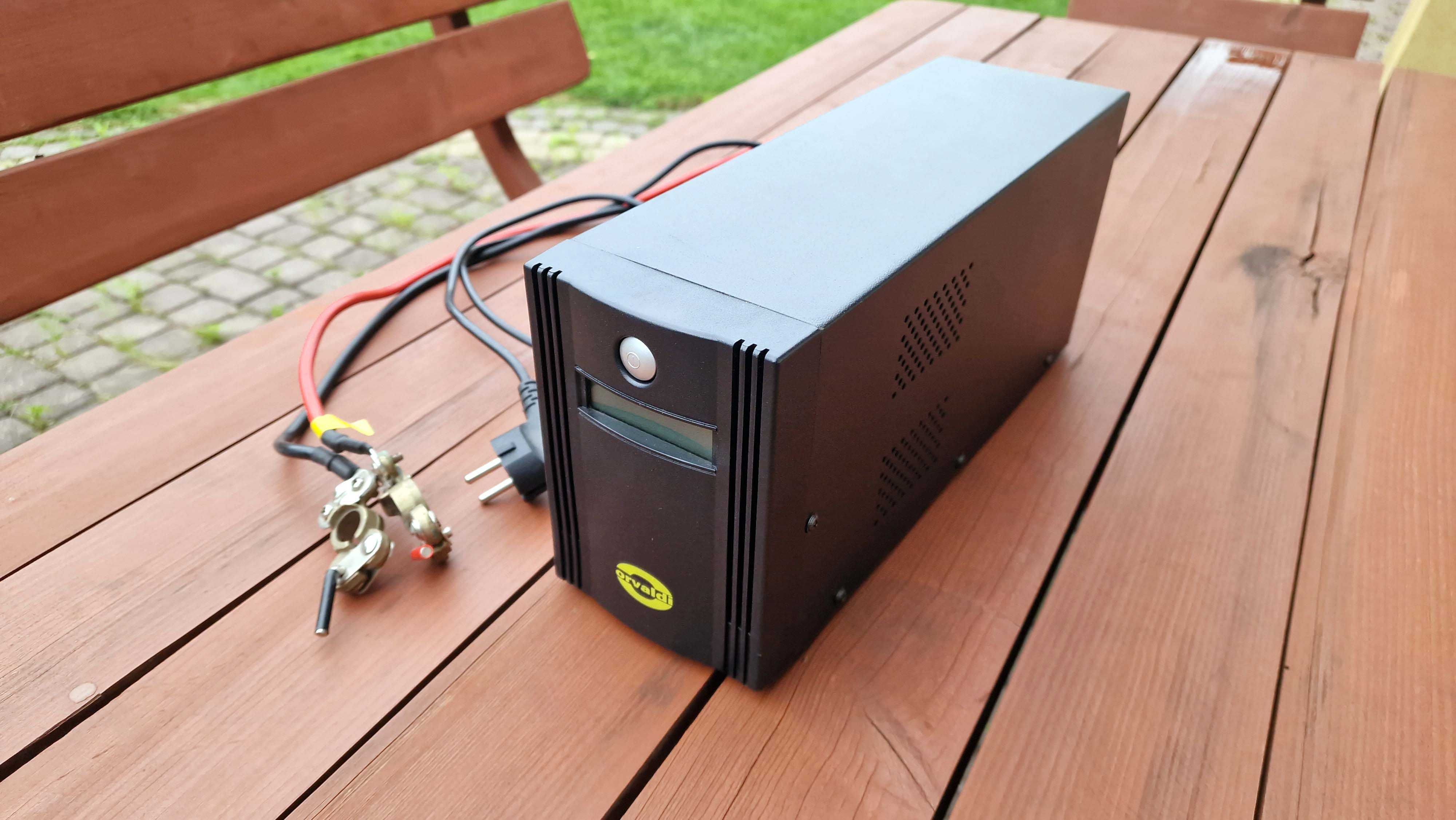 INVERTER ORVALDI INV12-500W 12VDC z ładowarką 8A - UPS