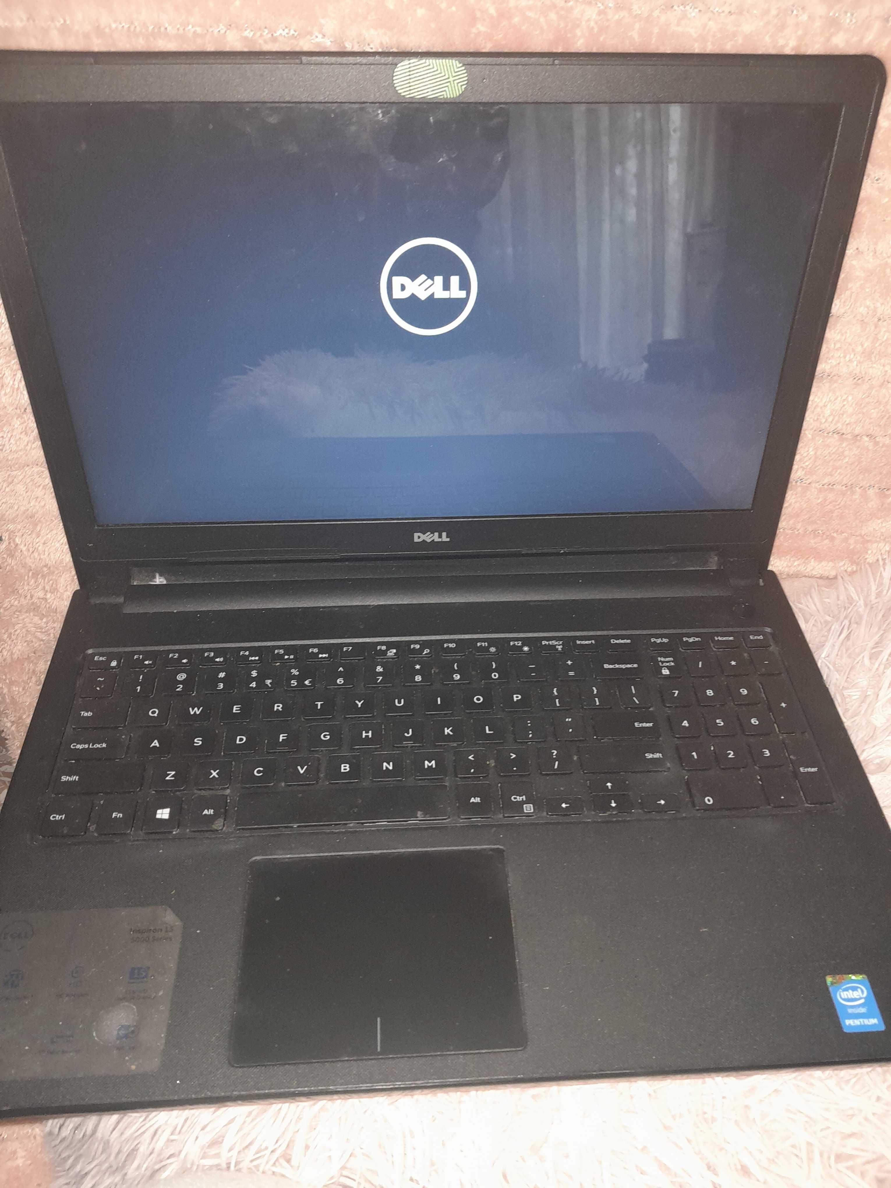 Laptop Dell Inspirion 15 3000