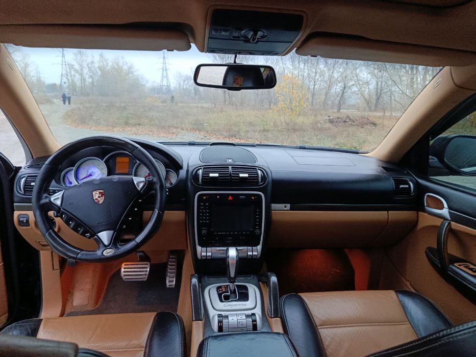 Срочно продам порш каен