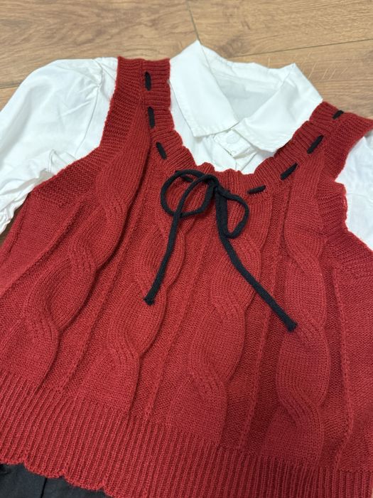 Костюм трійка на дівчинку 7-8 років